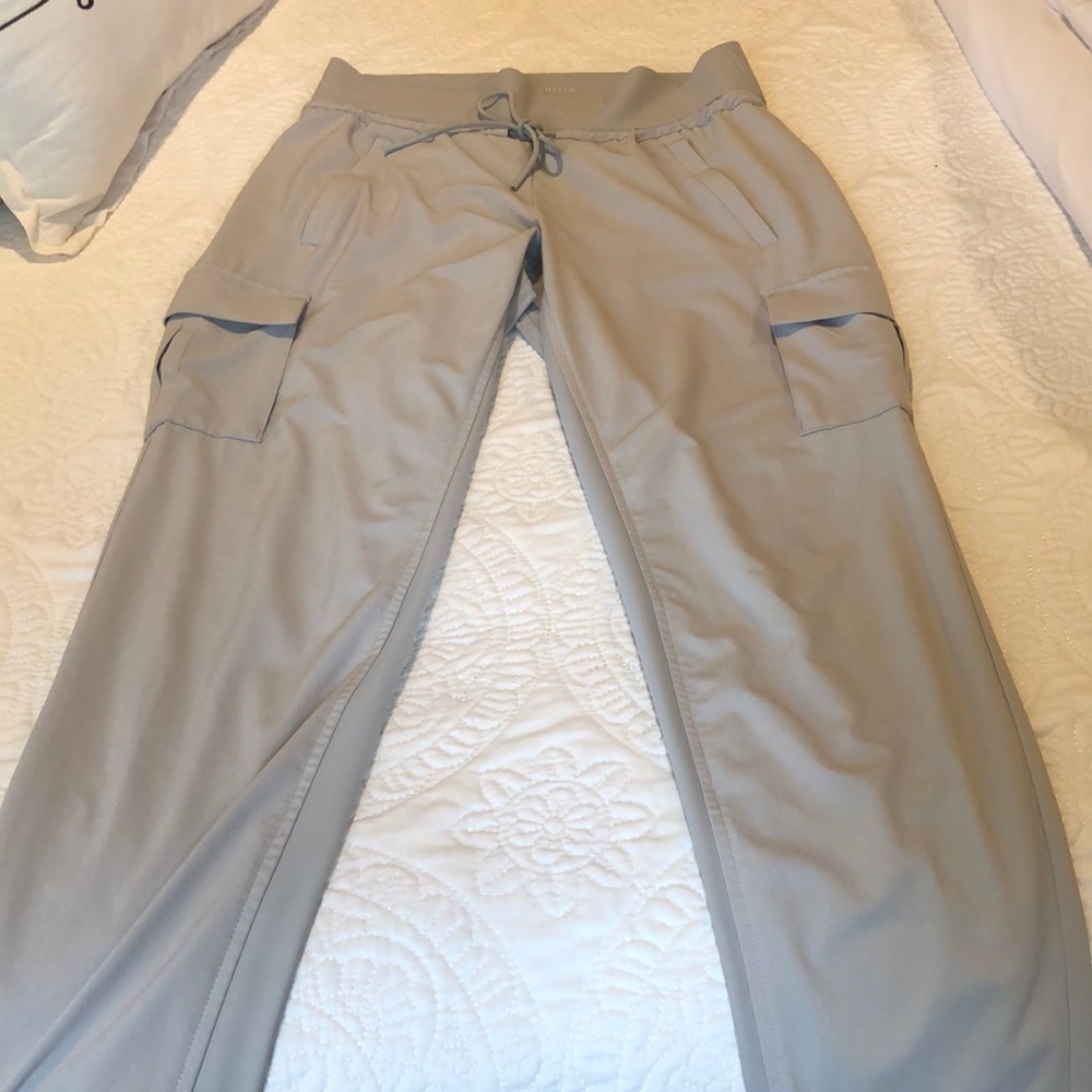 Athleta Trekkie Cargo Jogger
